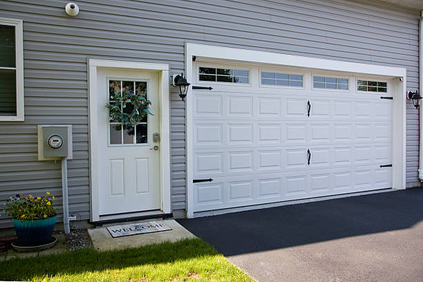 24/7 Emergency Garage Door Panel Replacement experts in Vonore, TN